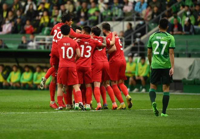 集结日浙江稠州备战中超;强势反弹细节曝光;引发热议;赛季目标并未改变的简单介绍 集结日浙江稠州备战中超;强势反弹细节曝光;引发热议;赛季目标并未改变的简单介绍