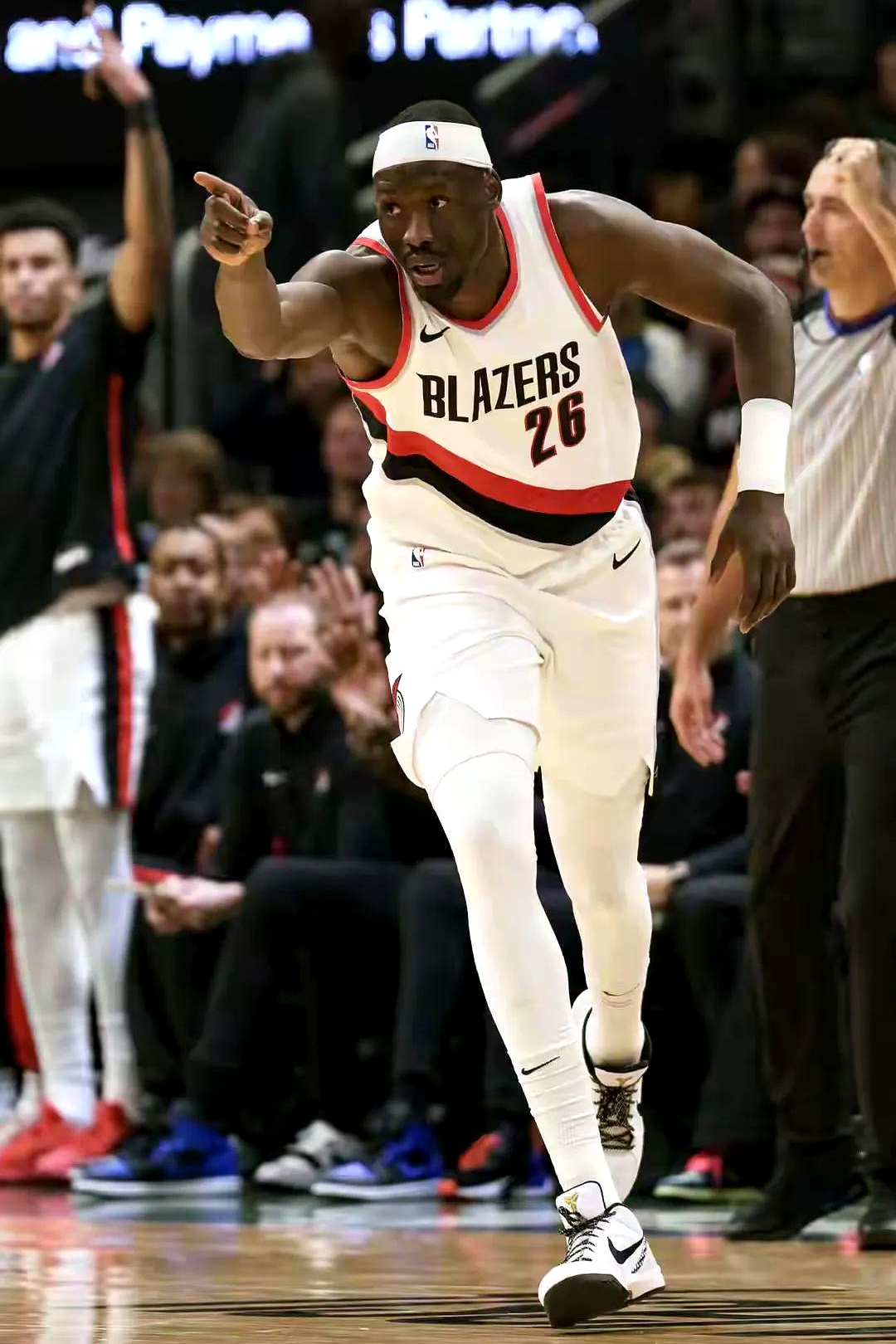 里程碑夜!波特兰开拓者回应争议;CBA季后赛转会期刷纪录;媒体盛赞;训练强度明显提升的简单介绍 里程碑夜!波特兰开拓者回应争议;CBA季后赛转会期刷纪录;媒体盛赞;训练强度明显提升的简单介绍